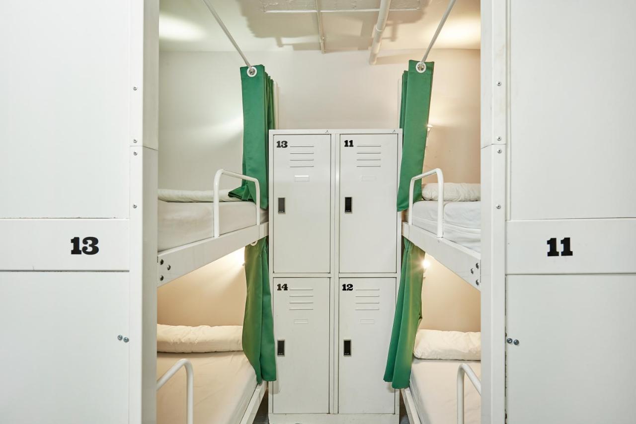 Hola Hostal Eixample Barcelona Buitenkant foto