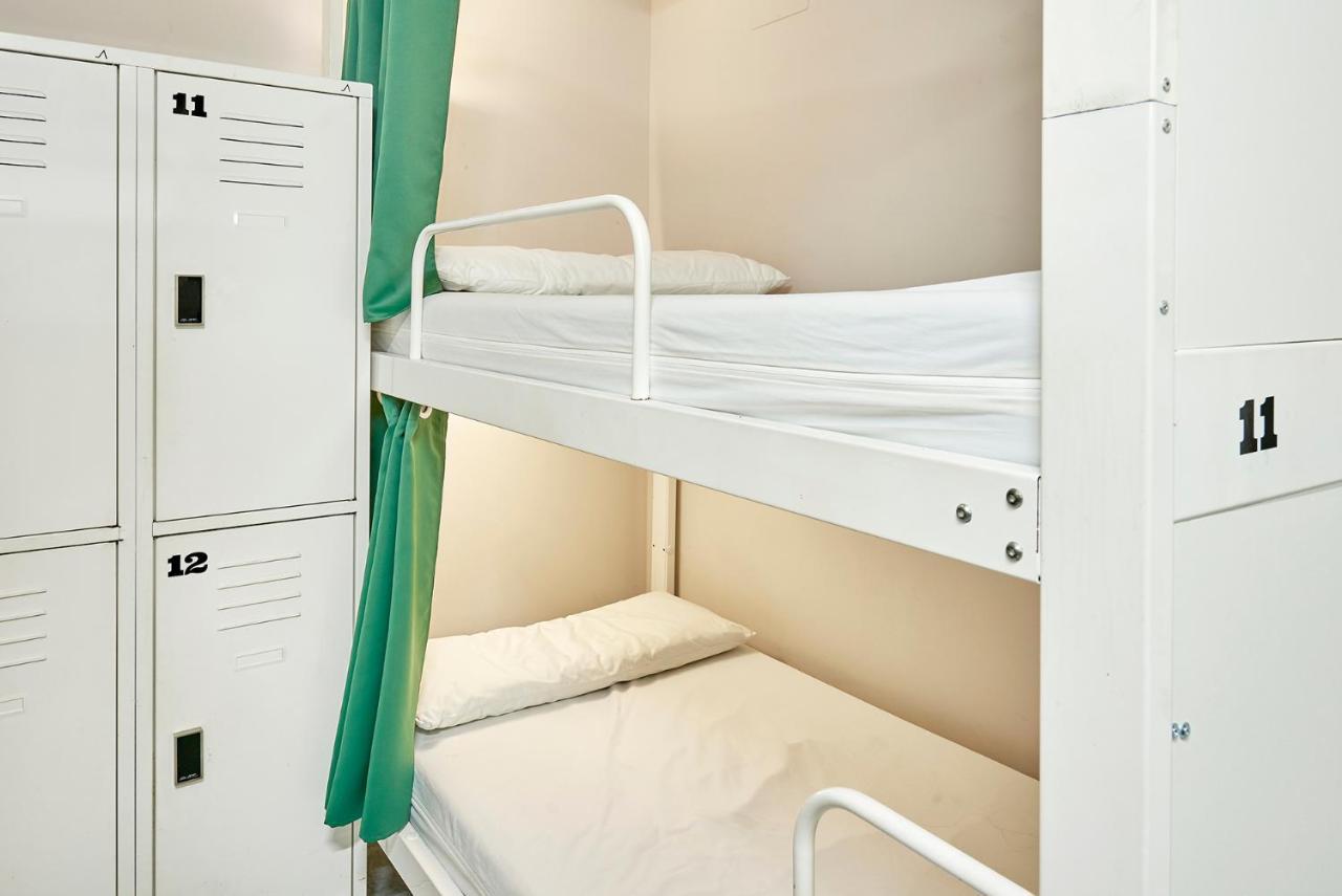 Hola Hostal Eixample Barcelona Buitenkant foto