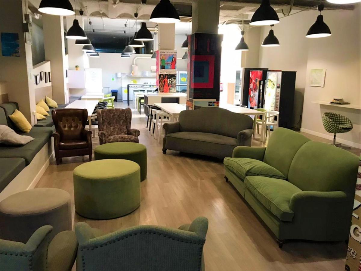 Hola Hostal Eixample Barcelona Buitenkant foto