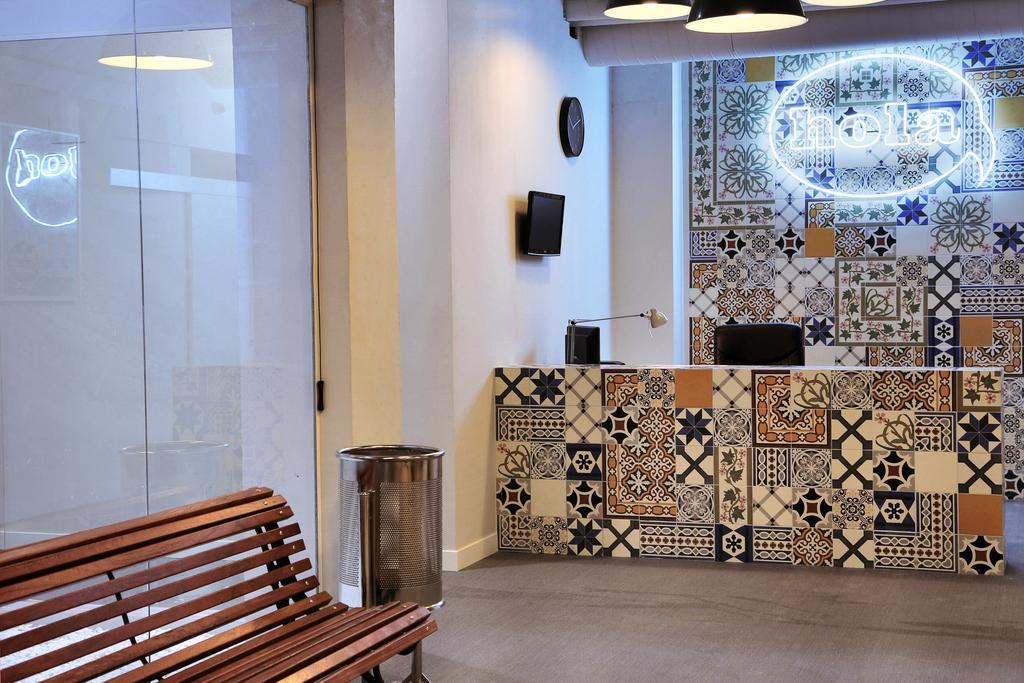 Hola Hostal Eixample Barcelona Buitenkant foto