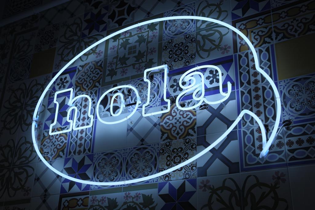 Hola Hostal Eixample Barcelona Buitenkant foto