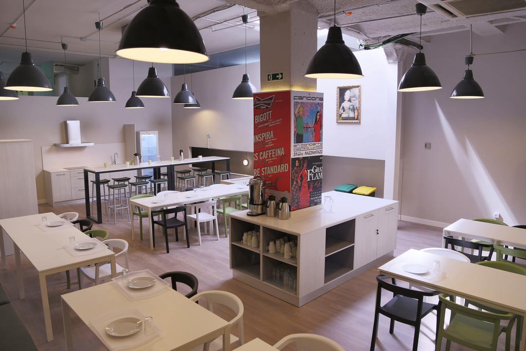 Hola Hostal Eixample Barcelona Buitenkant foto